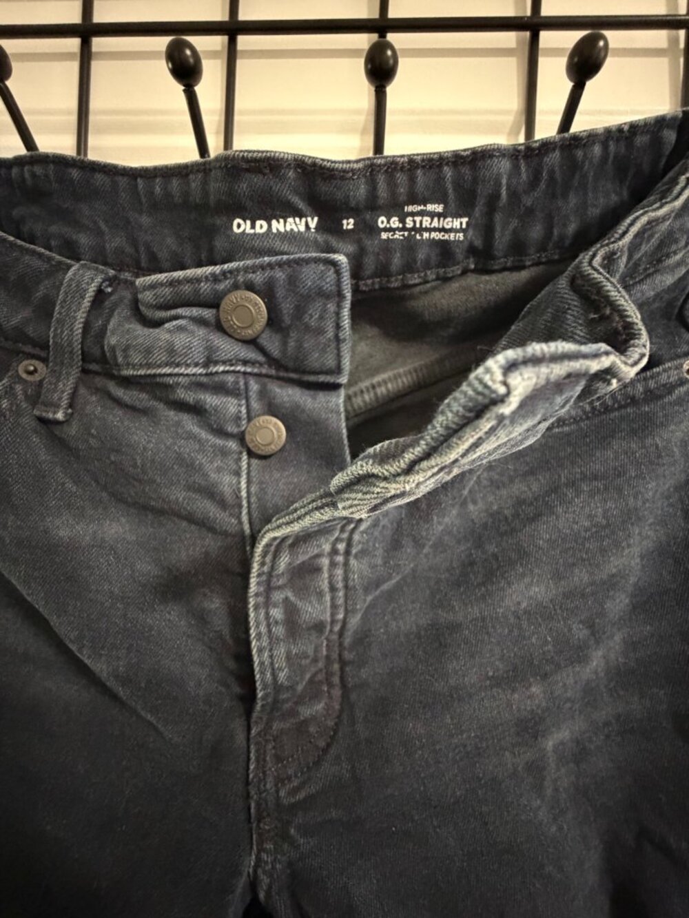 Old Navy High-Rise O.G. Straight Jeans 12 – Dark Wash Distressed